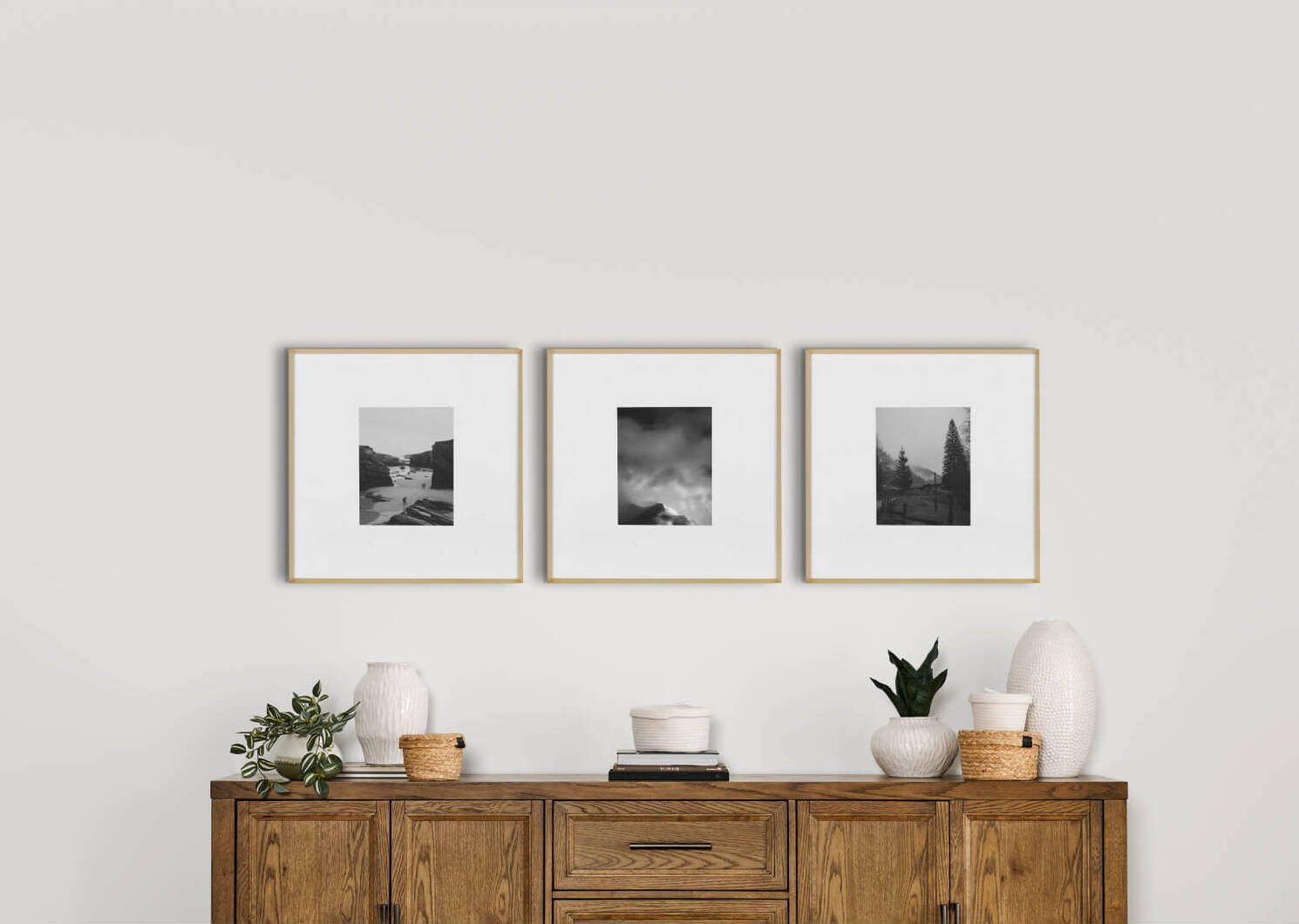 Russo Gallery Frame 8x10 Satin Brass