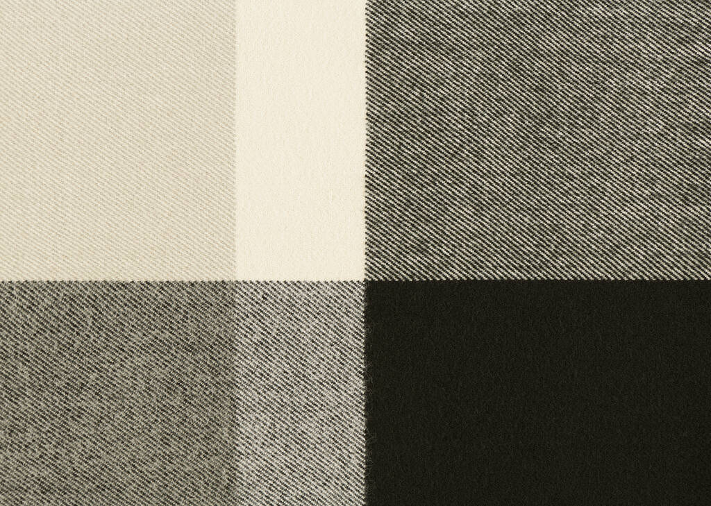 Watkins Throw Sand/Black/Ivory