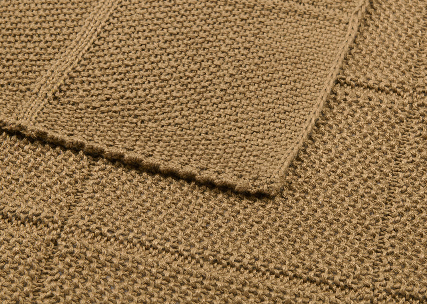 Jet&eacute; Nicholine caramel