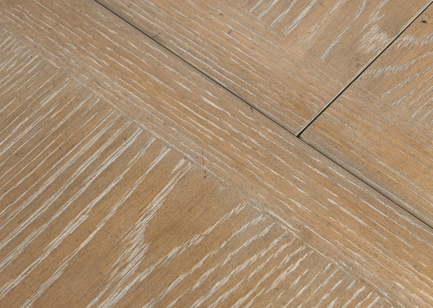 Table rall. Tremblant(60-80 po) -Miles k