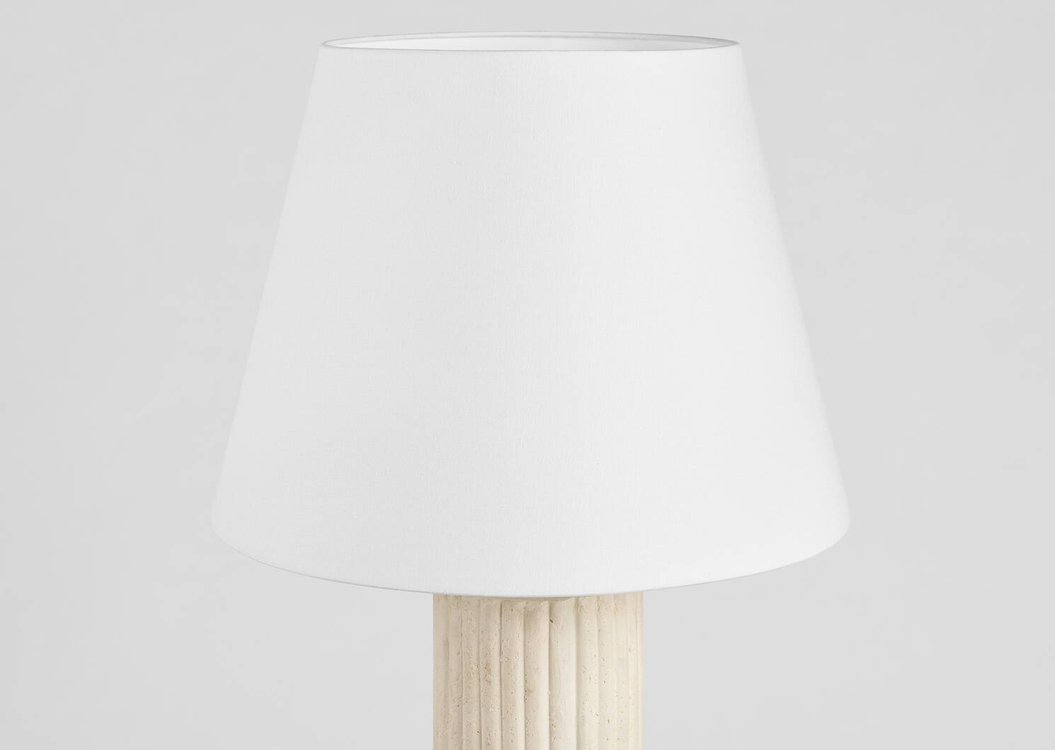 Lampe sur pied Minna ivoire