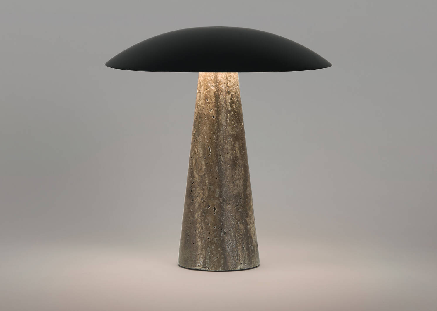 Lampe de table &agrave; DEL Pierce noire