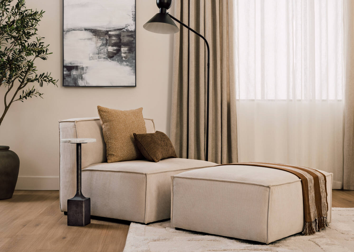 Laroux Accent Table -Sienna