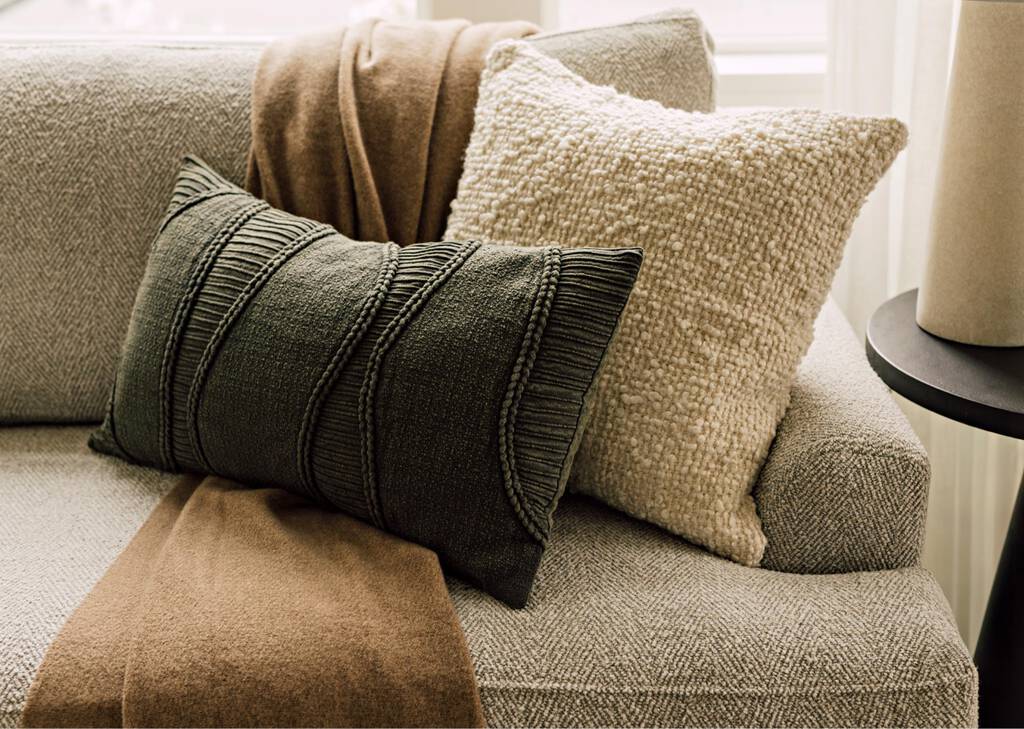 Coussin en coton Neta 14x24 boisé