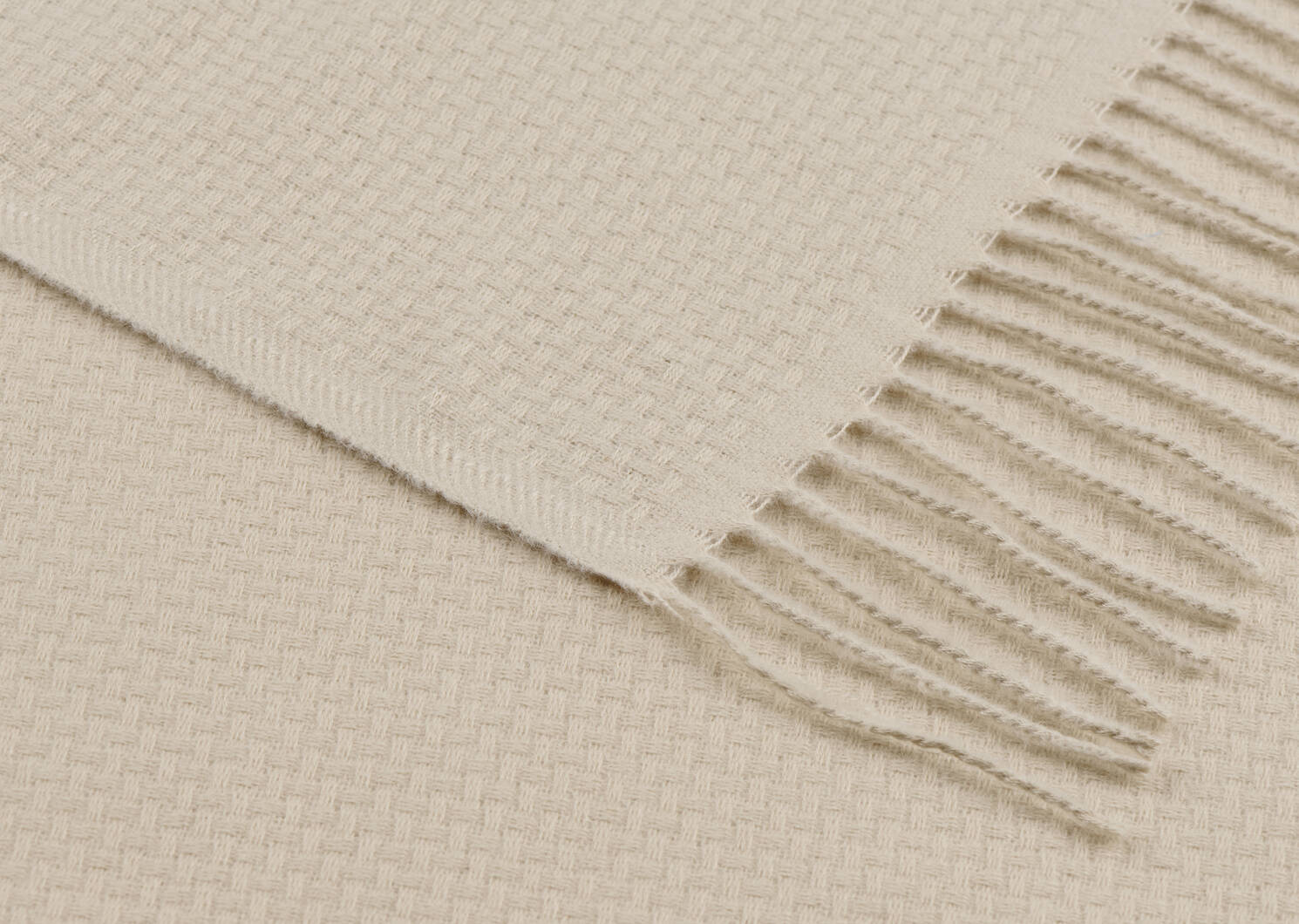 Jet&eacute; Vaughn sable