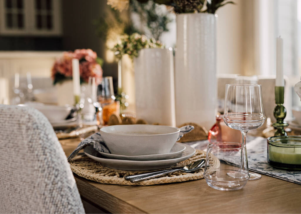Prevost 16 piece Dish Set Light Grey