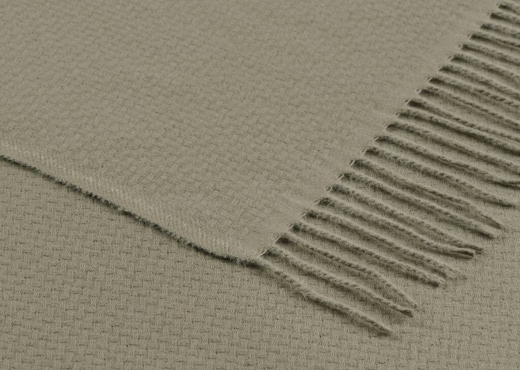 Jet&eacute; Vaughn sauge