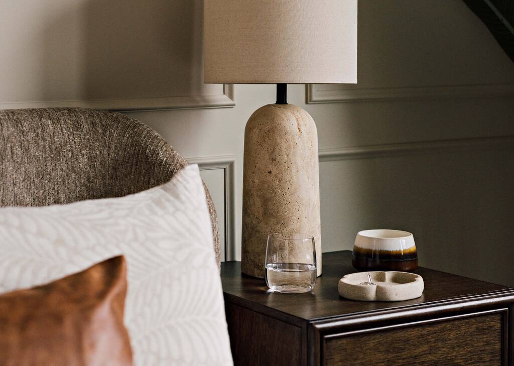 Gaia Candle Brown/Ivory