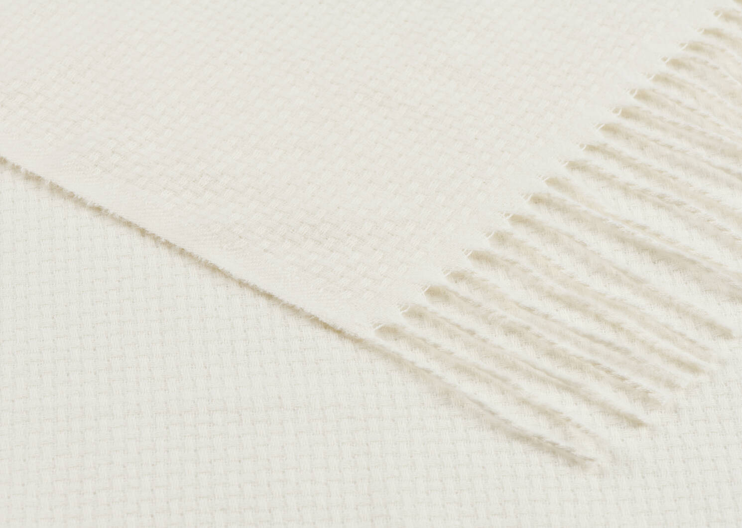 Jet&eacute; Vaughn ivoire