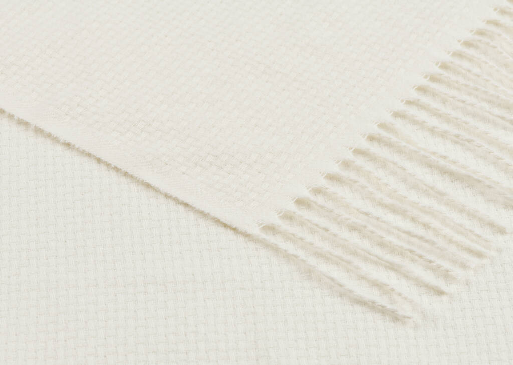 Jet&eacute; Vaughn ivoire