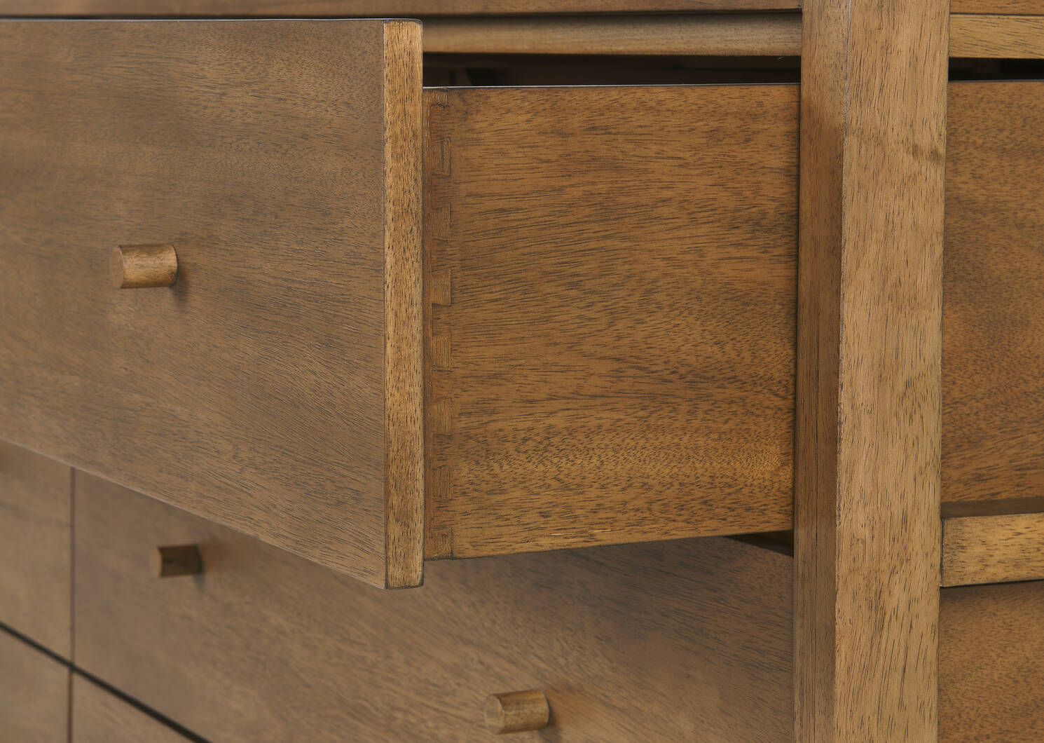 Carpenter Dresser -Decklin Barley