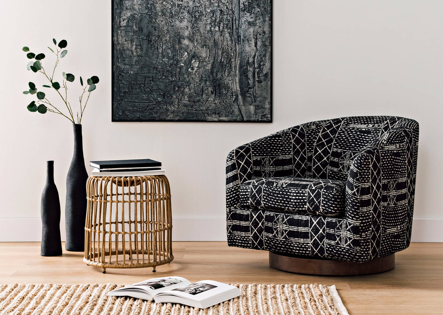 Caleb Swivel Armchair -Cavett Noir