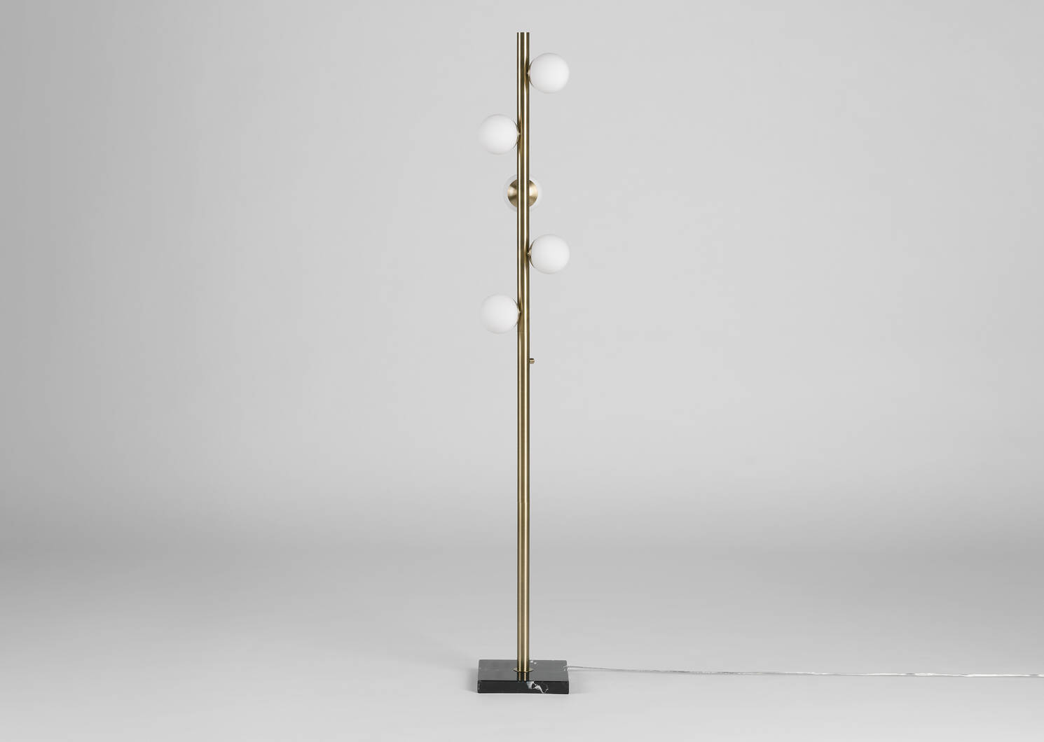 Lampe sur pied à DEL Leary laiton