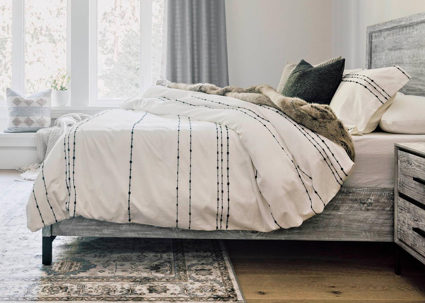 Riley Duvet Set Queen White/Midnight