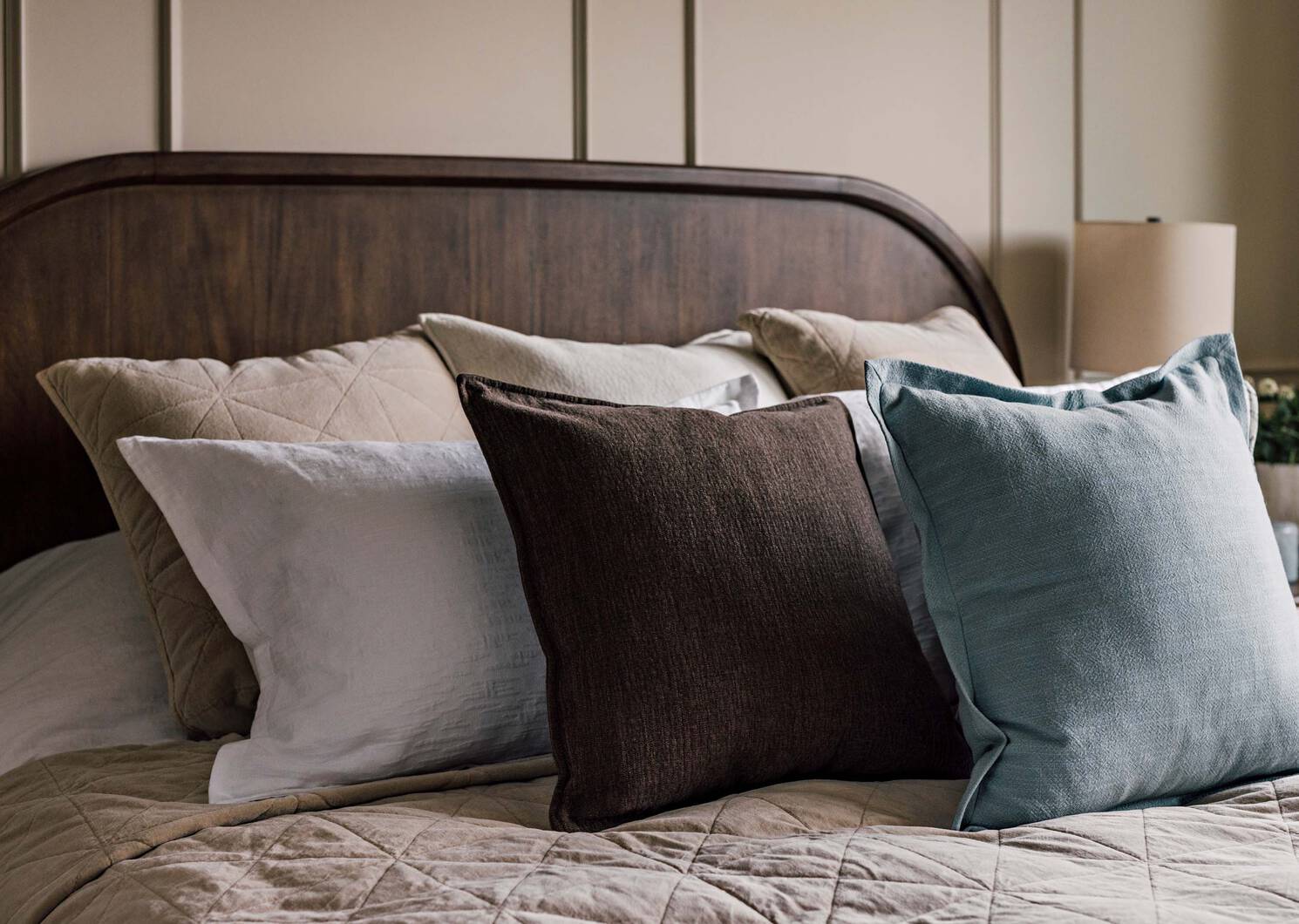 Un m&eacute;lange de lin tiss&eacute; serr&eacute; conf&egrave;re &agrave;