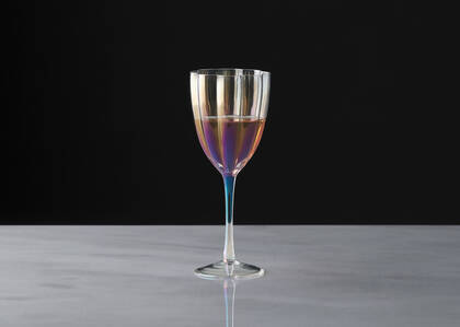 Phoebe Wine Glass Iridescent