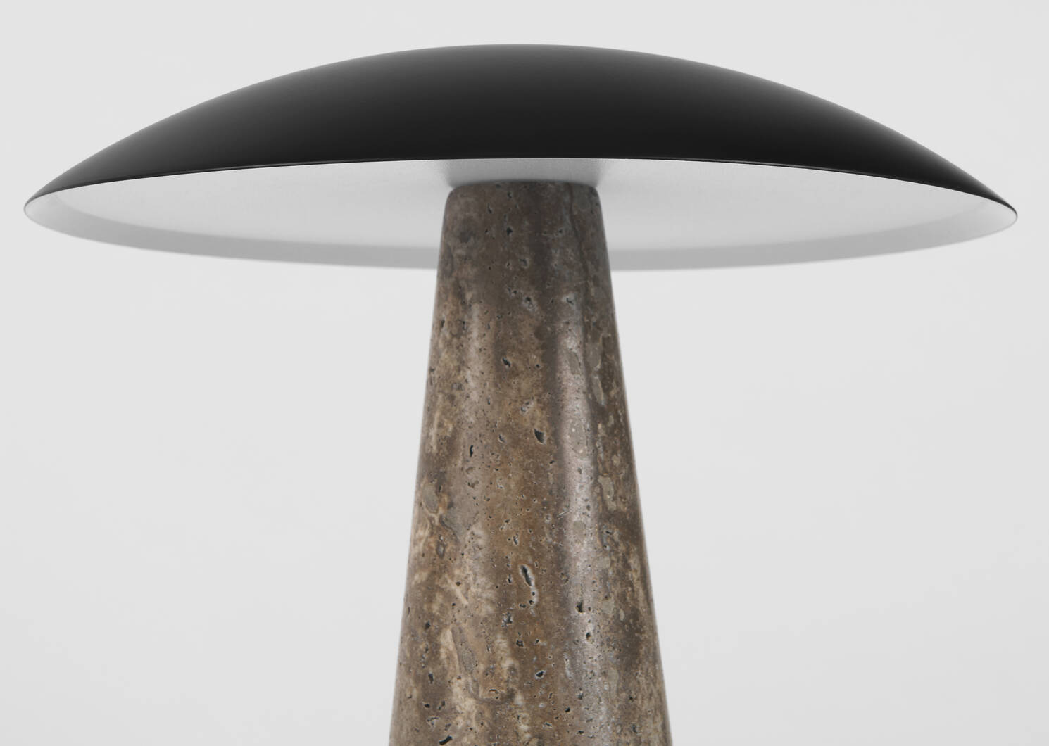 Lampe de table &agrave; DEL Pierce noire