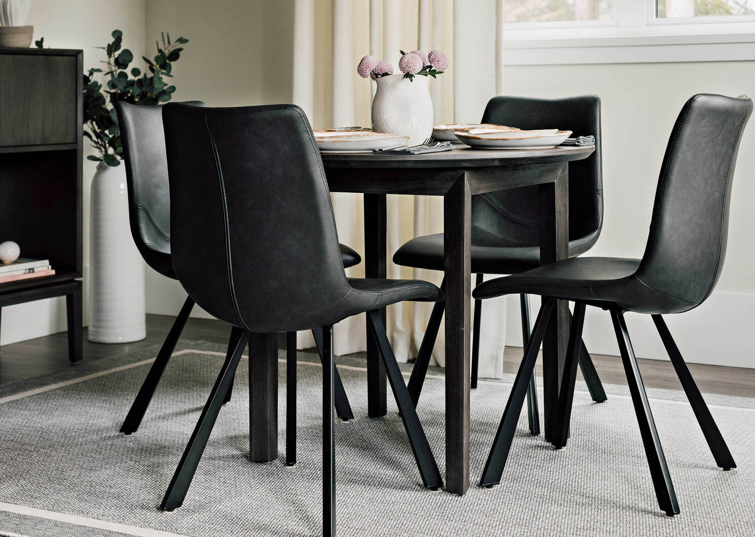 Kelvin Dining Table -Bruna Café