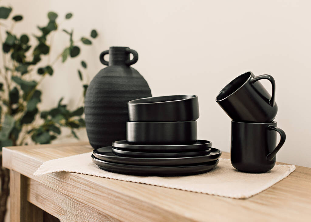 Service de vaisselle Mayne 16 p. noir