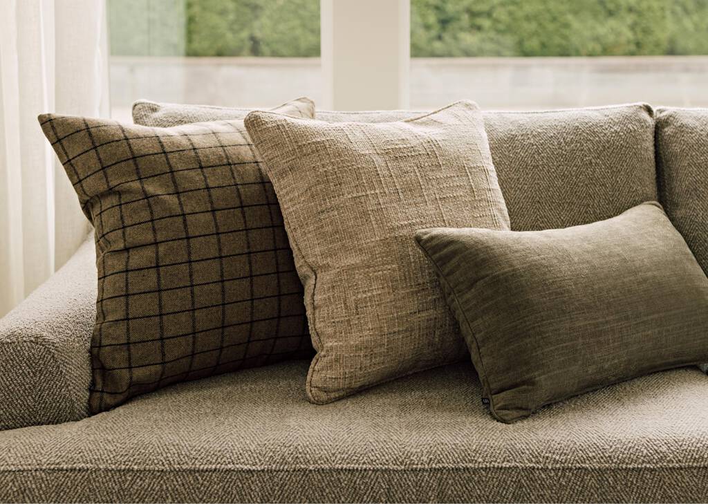 Saylor Pillow 20x20 Sand