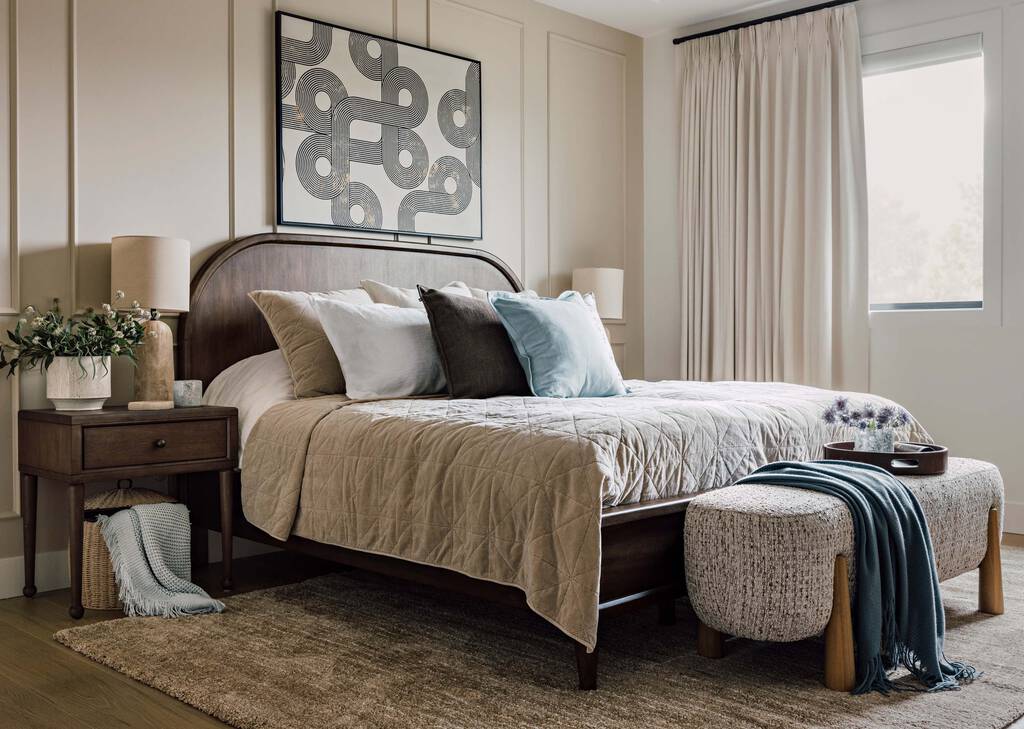 Sylvie Bed -Idris Amber, QUEEN