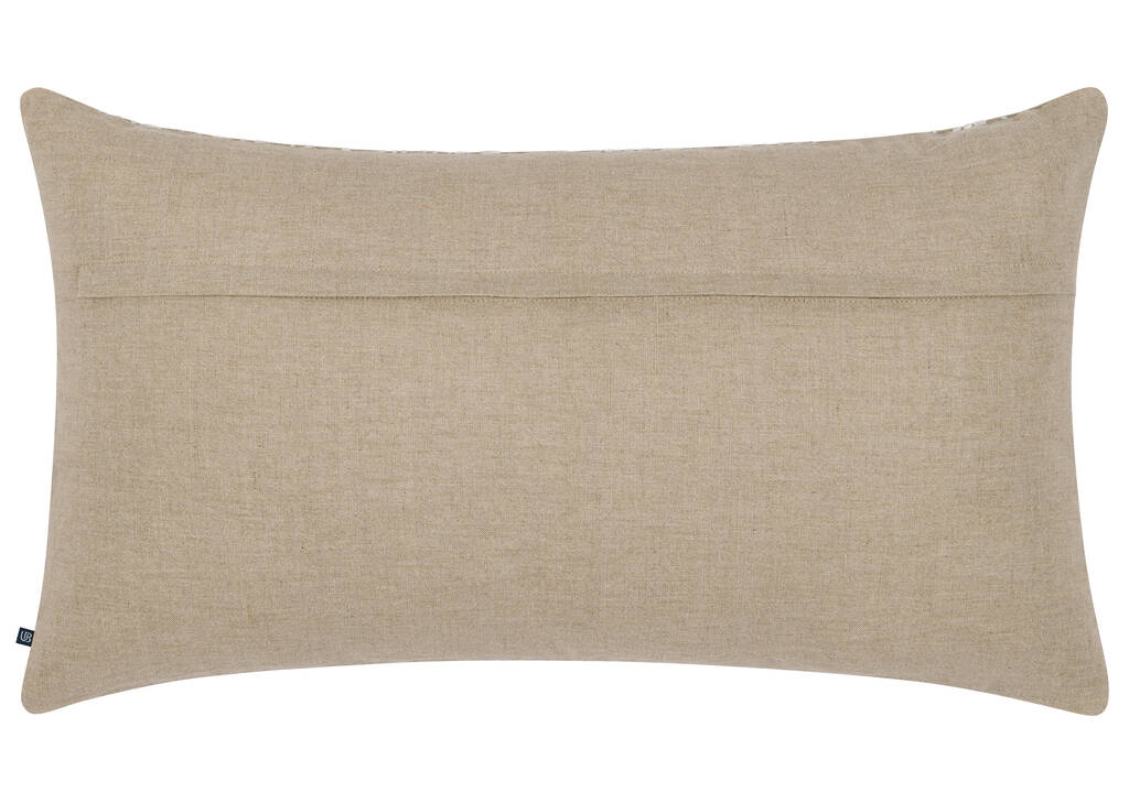 Coussin brodé en coton Ivy 14x24 sable