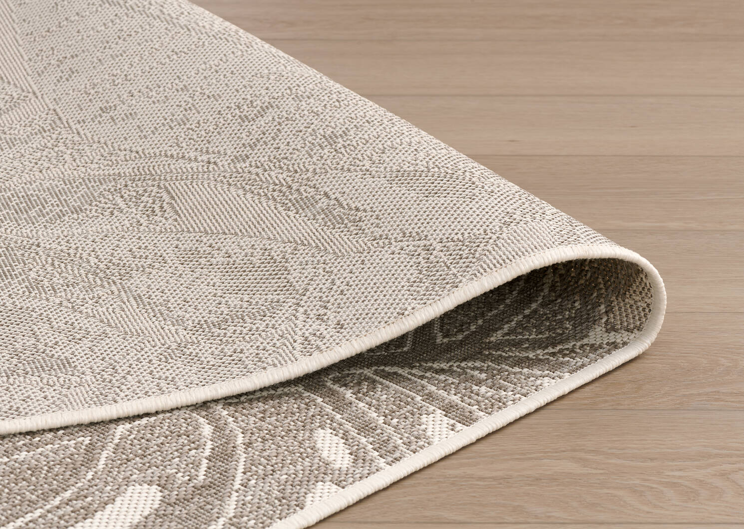 Malta Outdoor Rug 63x91 Natural