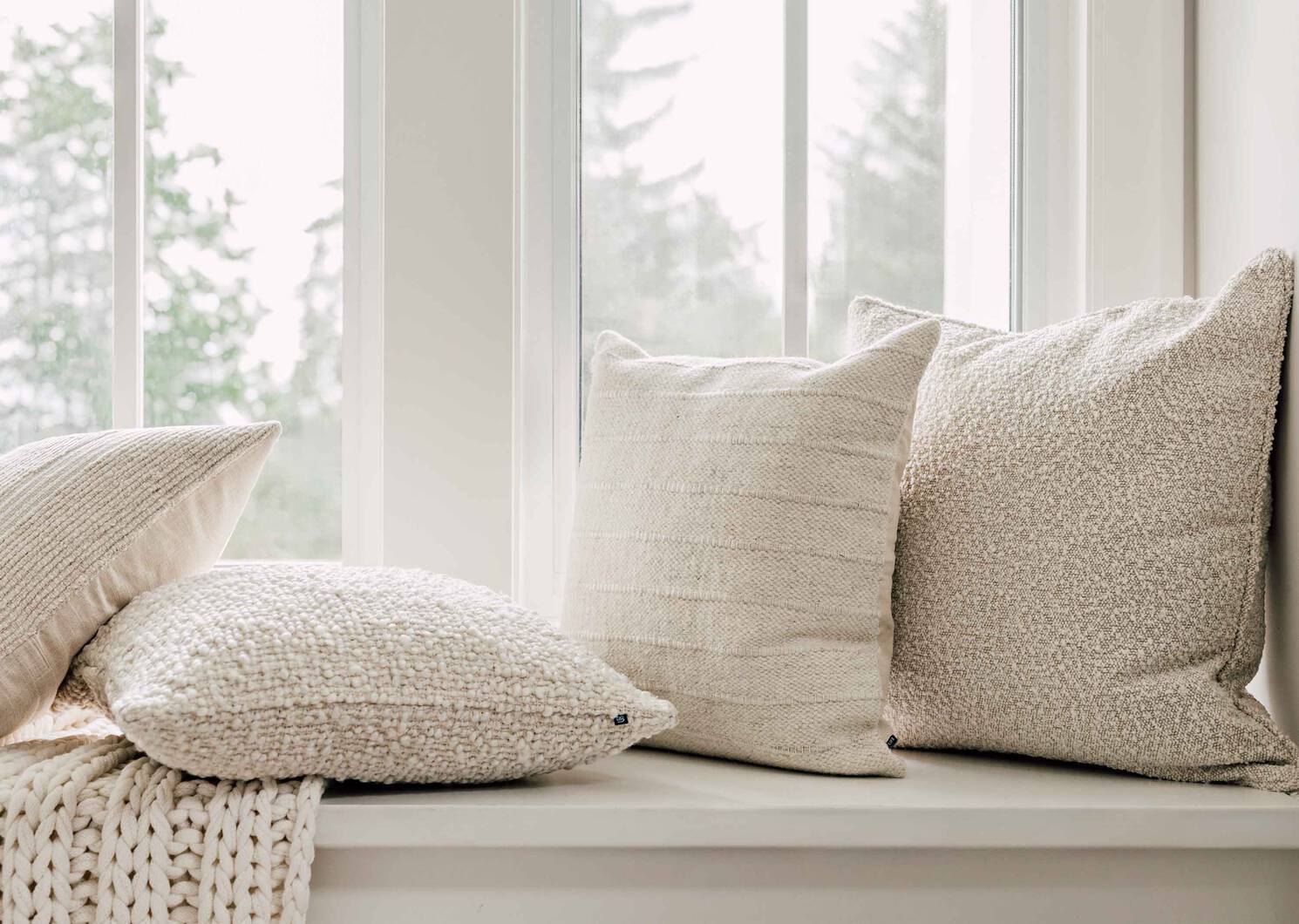 Cleo Boucle Pillow 20x20 Ivory