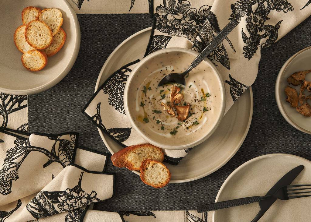 Hydrangea Napkin Set of 6 Natural/Black