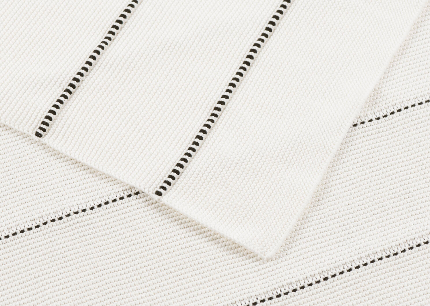 Jeté en coton Hastings ivoire/noir