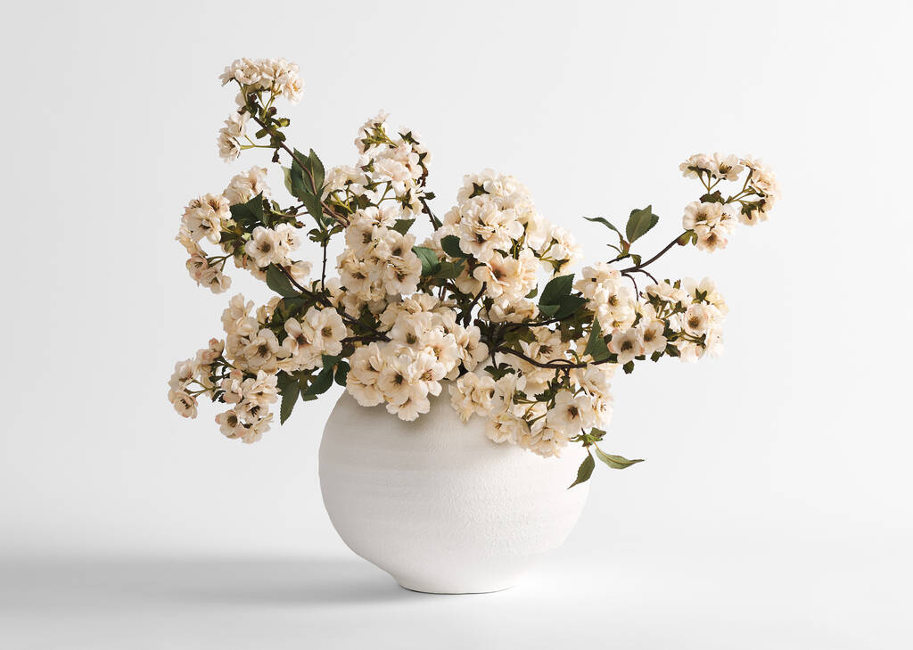 Vase Canyon et tiges de fleurs de cerisier Kya