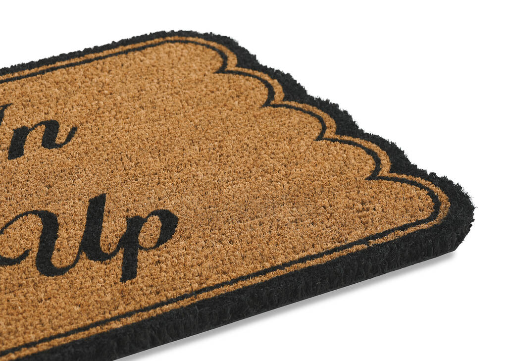 Cozy Up Scalloped Doormat Natural
