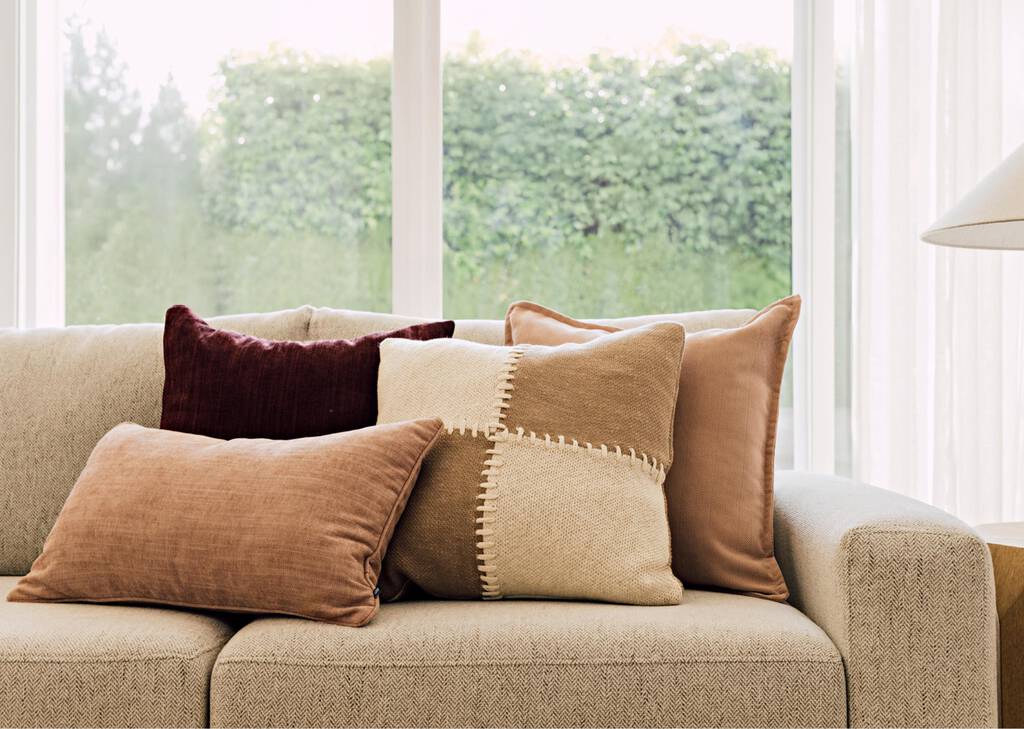 Bailey Pillow 14x24 Pink