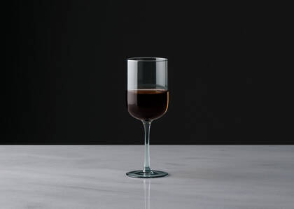 Jean Wine Glass Mist
